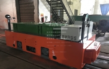 四川和中國礦大合作定制款鋰電池?zé)o人駕駛機(jī)車實(shí)驗(yàn)發(fā)貨